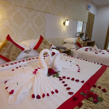 Orient Hotel Mandalay Bagian luar foto