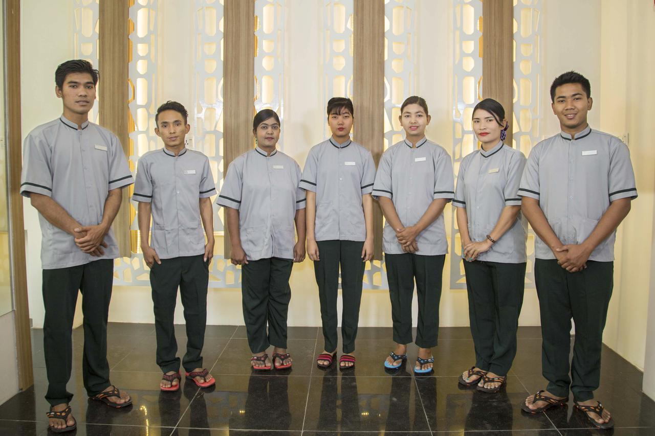Orient Hotel Mandalay Bagian luar foto